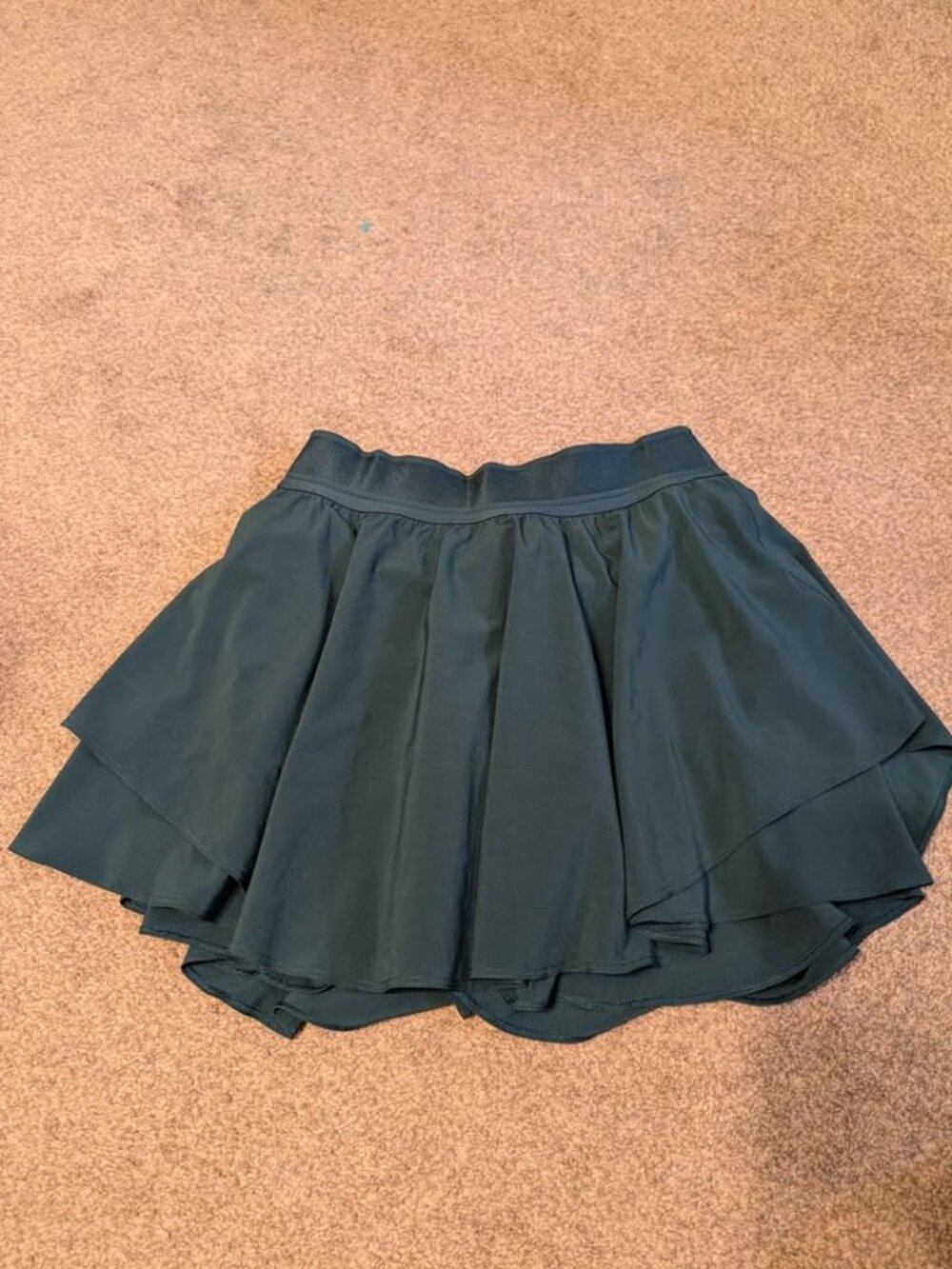 Lululemon court rival skirt/skort size 6